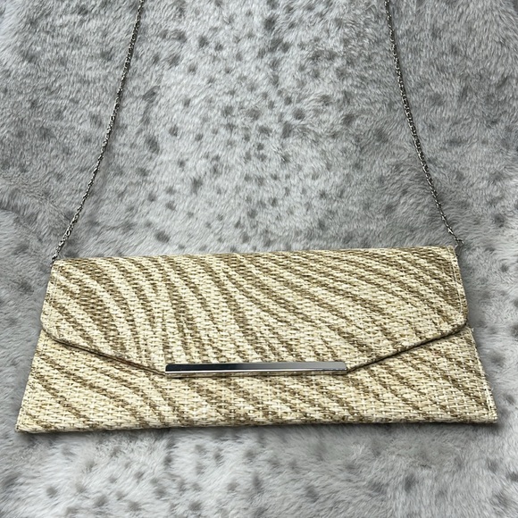 Cream & Tan Nine West Clutch w/Removable Chain - Picture 6 of 8